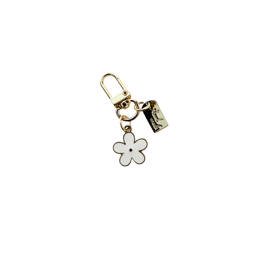 Daisy Binder Charm